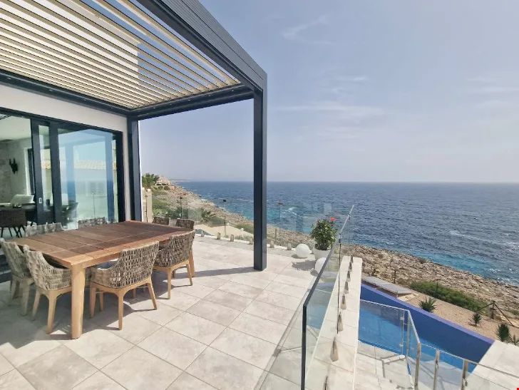 Villa da sogno sulla prima linea di mare a Cala Murada – foto 13 di 17
