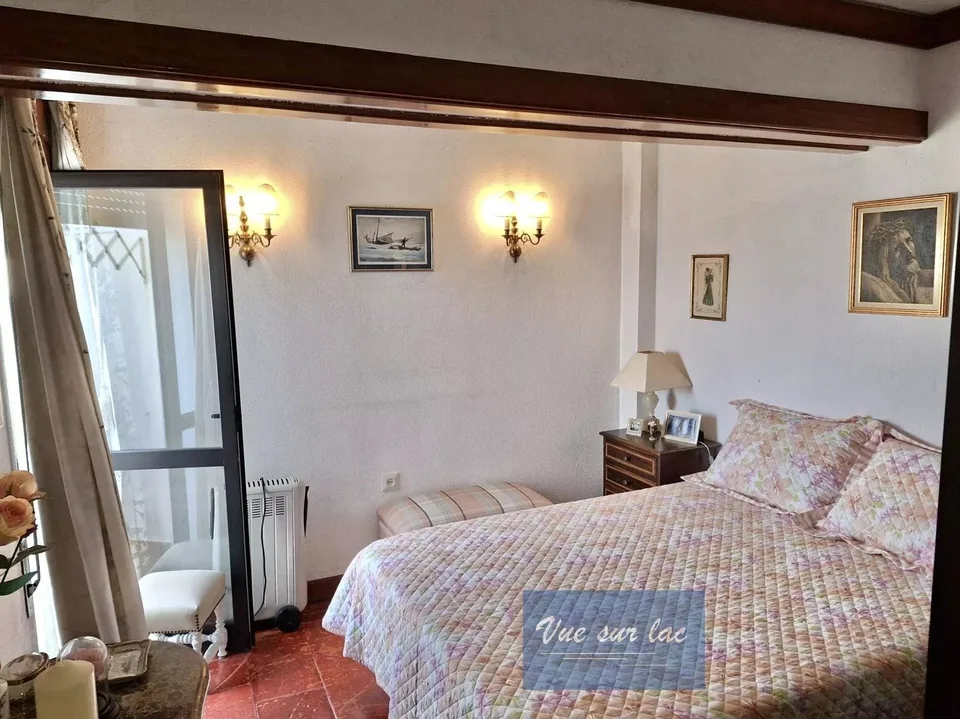 Ampio appartamento con piscina a Porches – foto 13 di 13