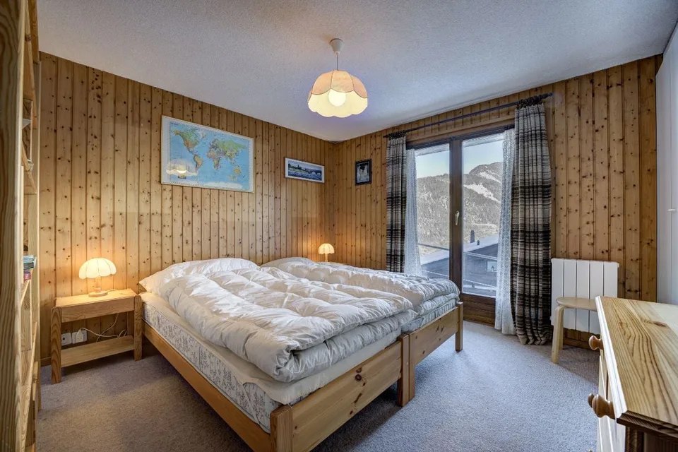 Charmantes 3-Zimmer-Chalet mit Panoramablick auf die Berge und hervorragendem Zugang zu den Skiliften – Foto 11 von 13