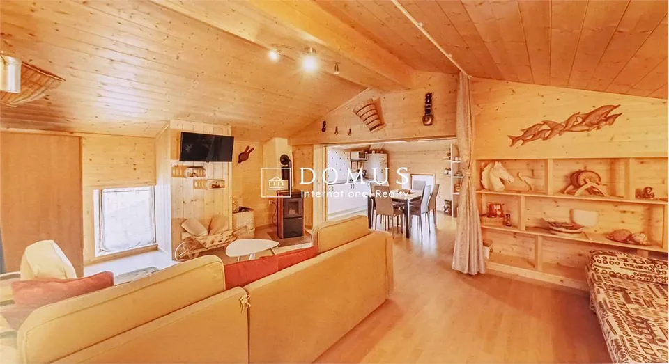 Haus mit 3 Apartments, Garage, Garten