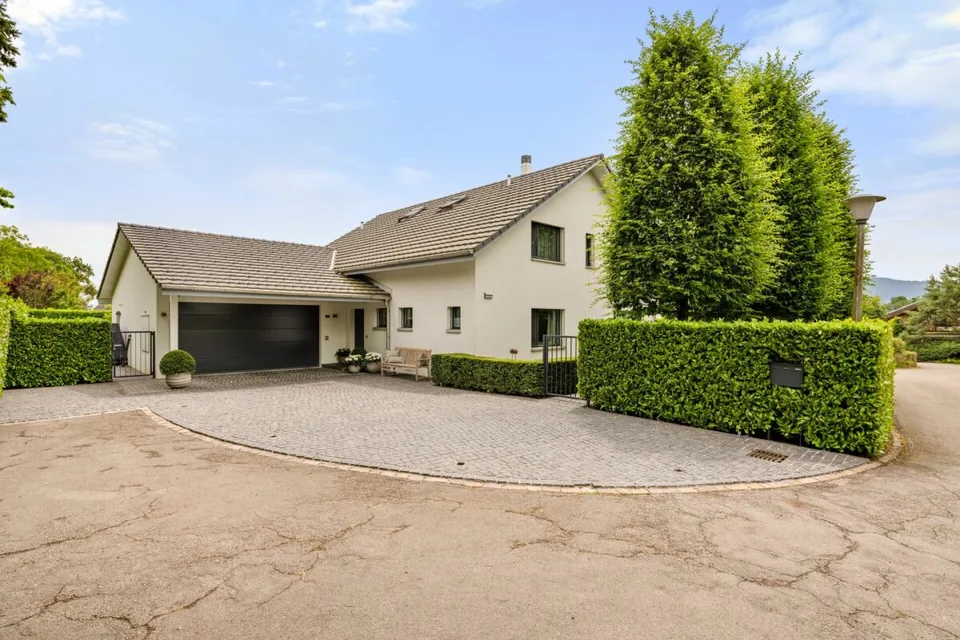 Everleaf Manor