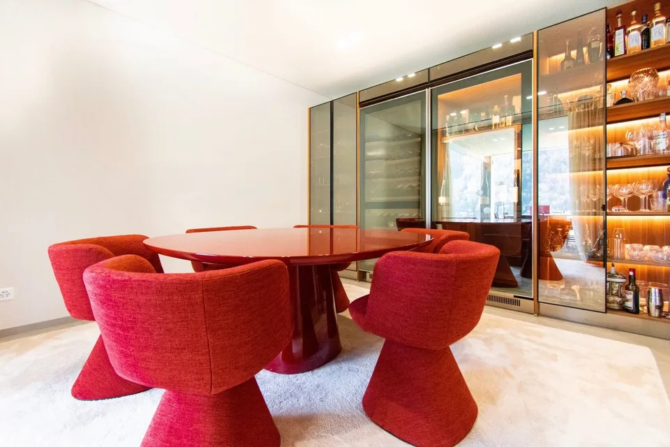 Appartement de luxe exclusif avec jacuzzi et vue lac magnifique