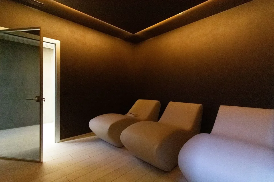 Exklusives Luxusapartment mit Whirlpool und atemberaubender Seesicht – Foto 19 von 25