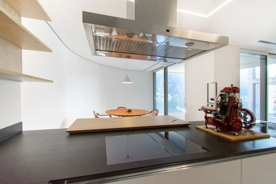 Exklusives Luxusapartment mit Whirlpool und atemberaubender Seesicht – Foto 23 von 25