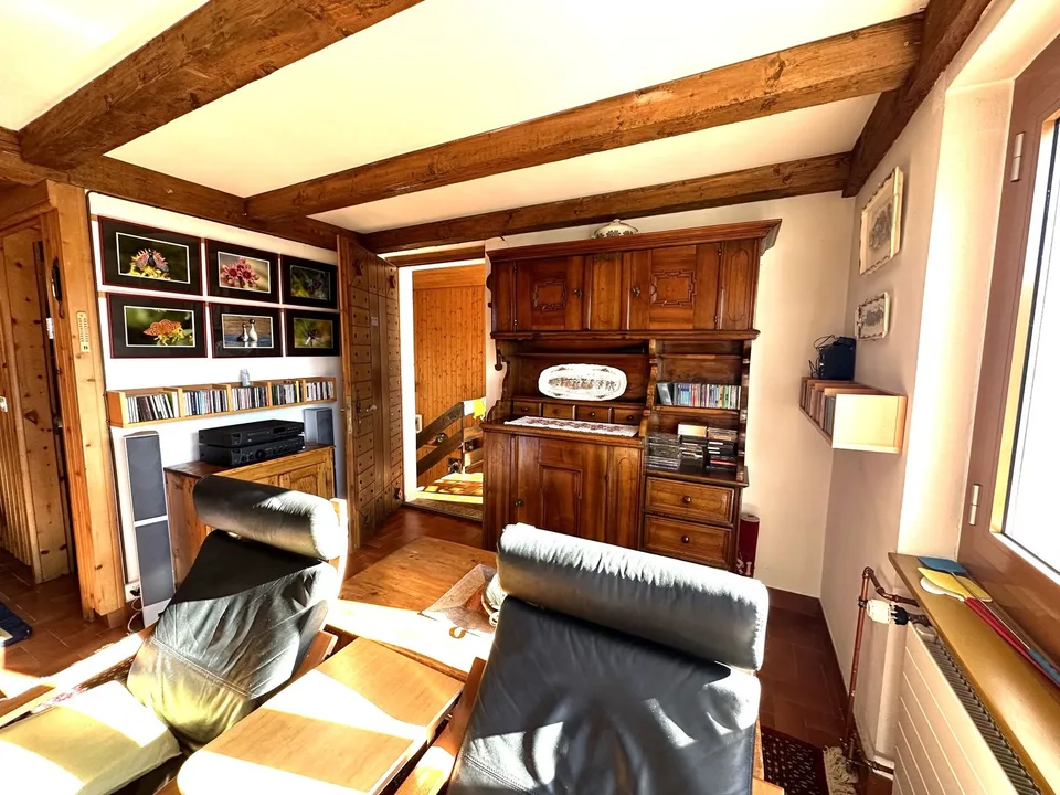 Chalet mit 2 Apartments 2,5 + 3,5 Zimmer – Foto 8 von 13