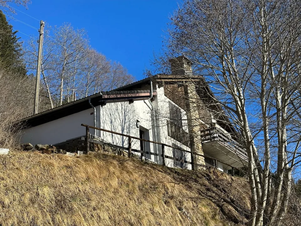 Chalet di 2 appartamenti 2.5 + 3.5 locali