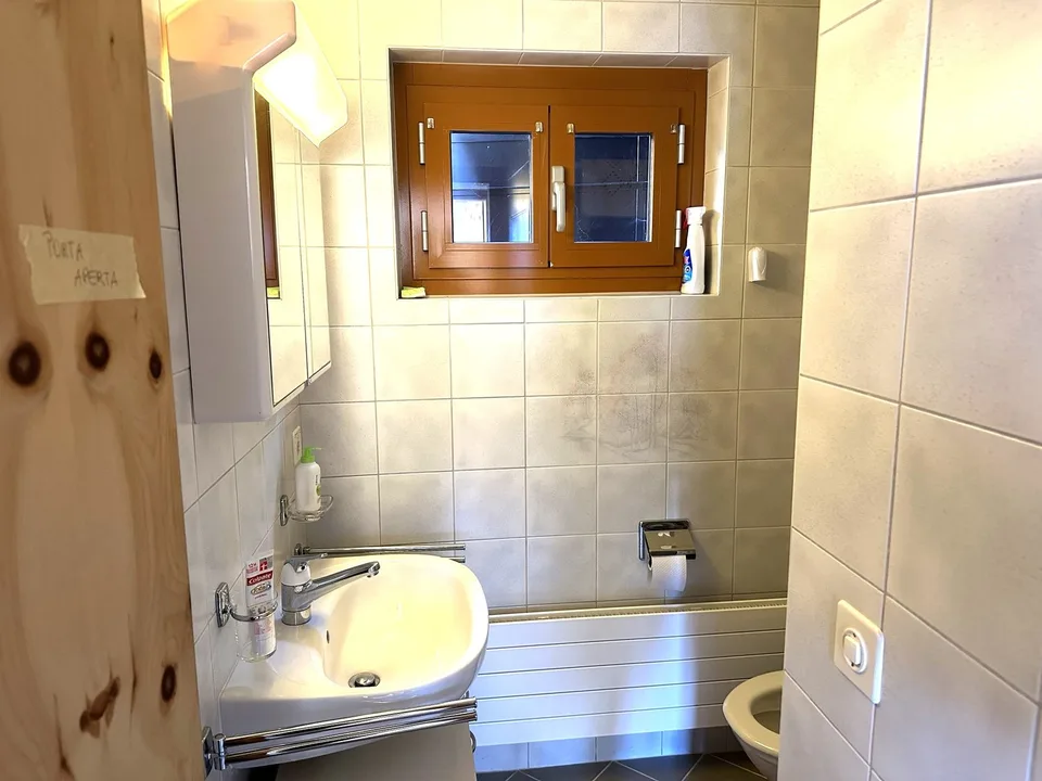 Chalet mit 2 Apartments 2,5 + 3,5 Zimmer – Foto 7 von 13