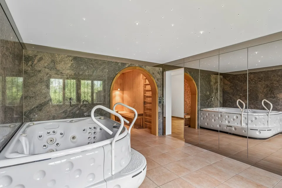 Spacieuse maison unifamiliale de 6 pièces à Mollis – vivre avec une vue panoramique – photo 16 sur 21
