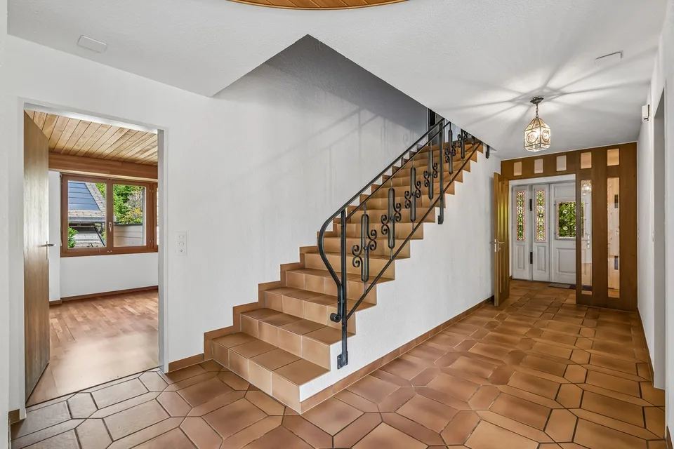 Spacieuse maison unifamiliale de 6 pièces à Mollis – vivre avec une vue panoramique – photo 7 sur 21