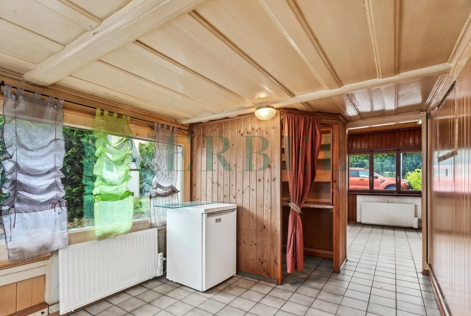Grande maison avec potentiel d'aménagement