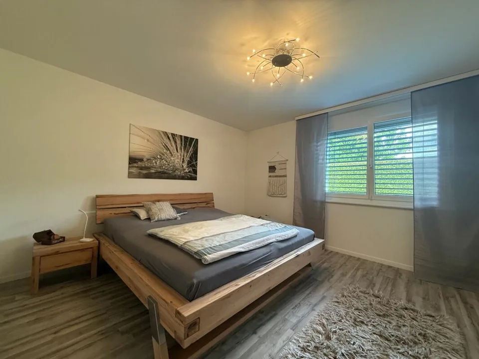 Très bien entretenu 4,5 pièces appartement avec jardin – photo 9 sur 18