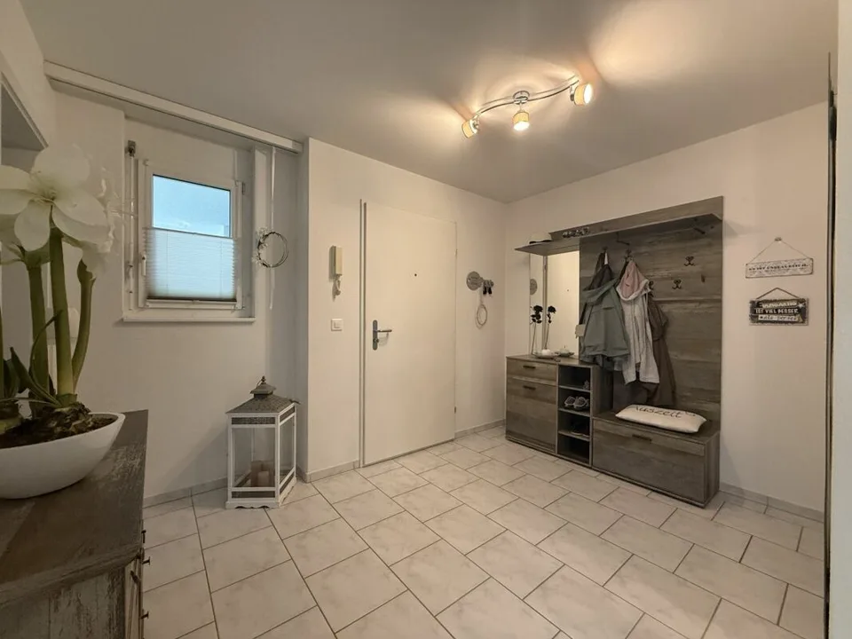 25-319 sehr gepflegte 4.5-Zimmer Gartenwohnung