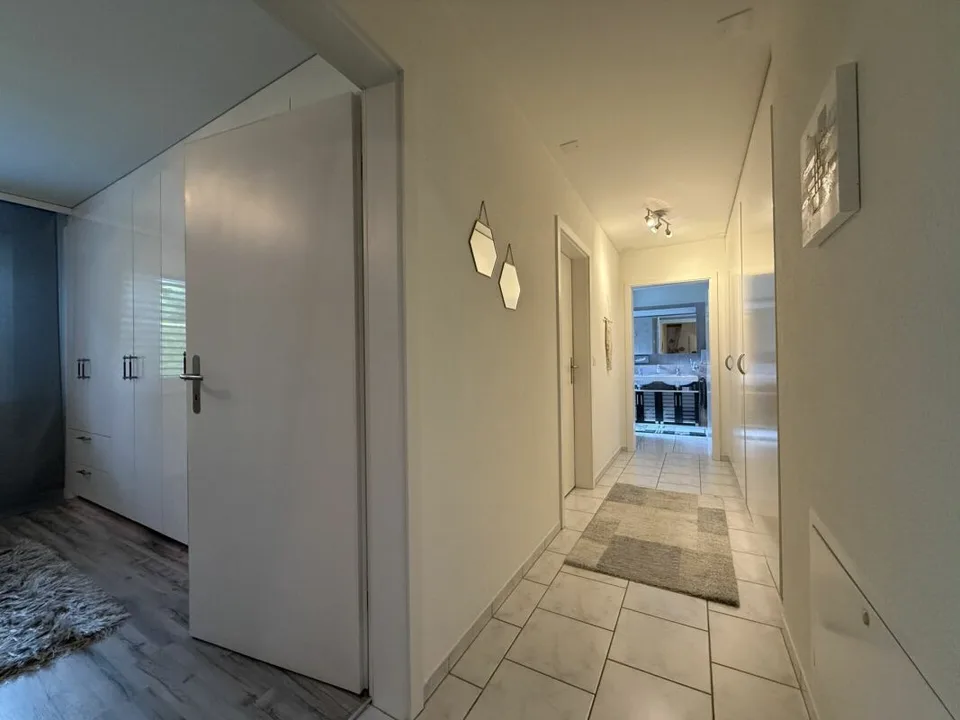 Très bien entretenu 4,5 pièces appartement avec jardin – photo 8 sur 18