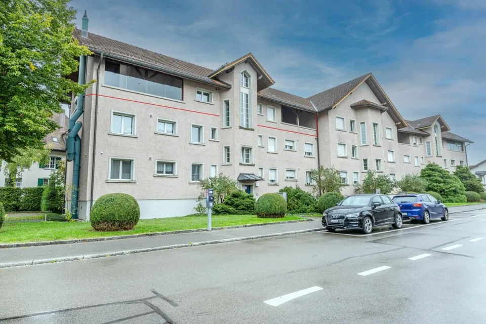 3.5-Zimmer-Wohnung mit lichtdurchflutetem Atrium und zwei Balkonen