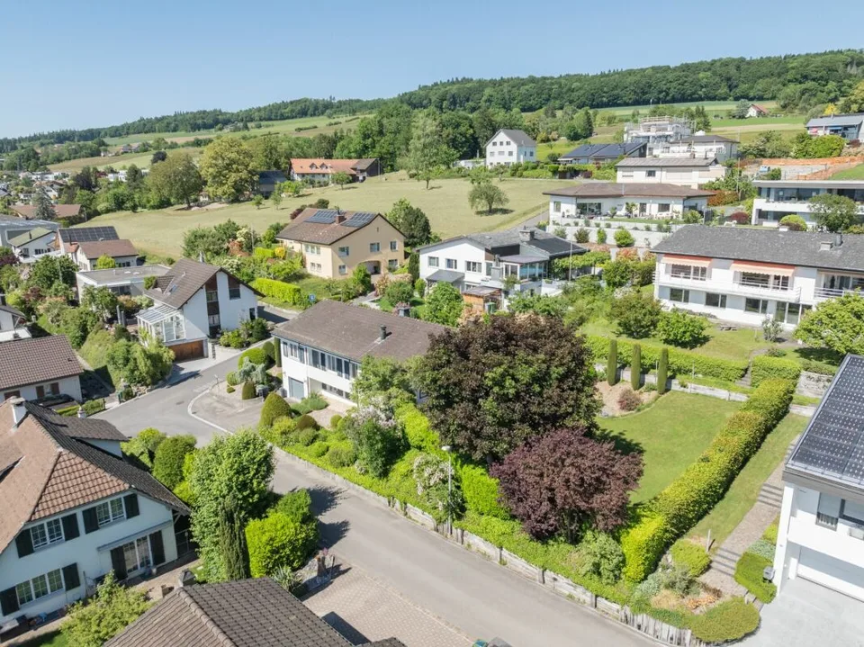 Detached single-family house on the sunny slope of Oberrohrdorf