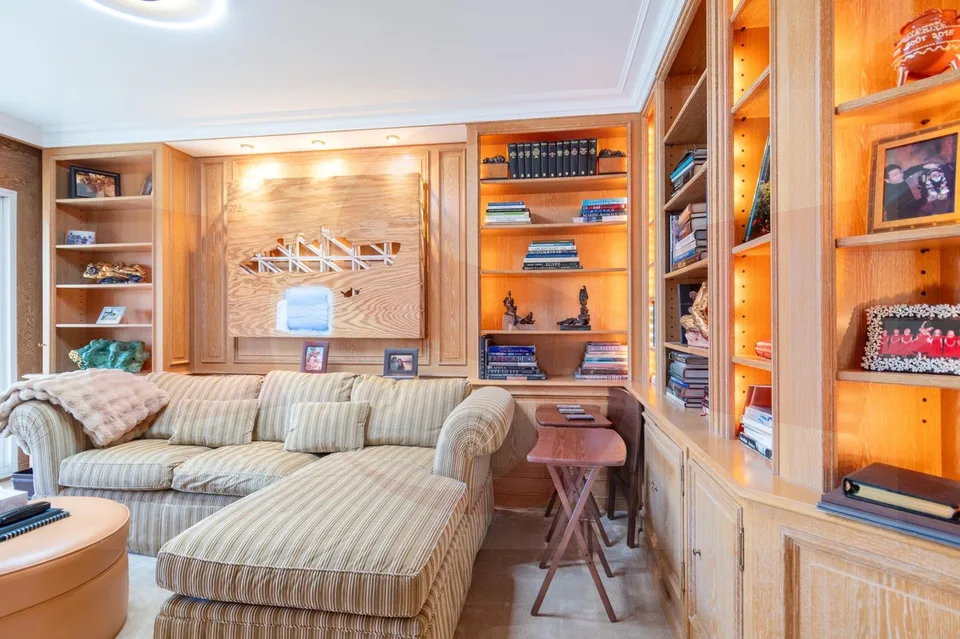 Haus mit Innenpool – Foto 6 von 11
