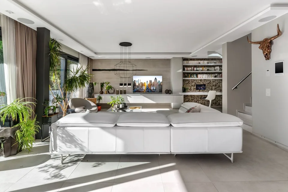 Beautiful contemporary villa, very high-end, Minergie. Exclusive!