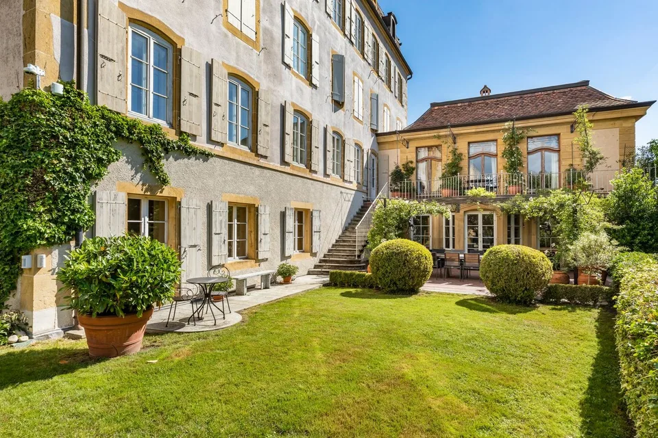 A castle life in the heart of an enchanting setting