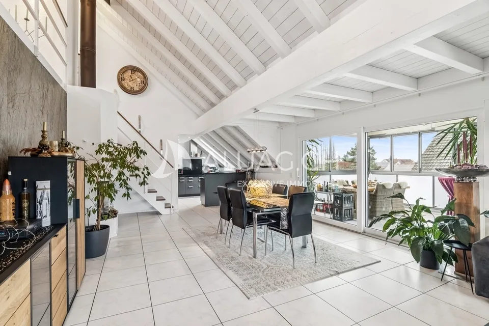 Appartamento duplex confortevole con loggia