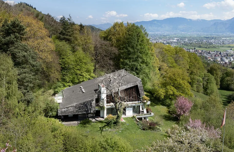 Villa Wolkenberg – Architektonisches Meisterwerk mit Panoramaausblick