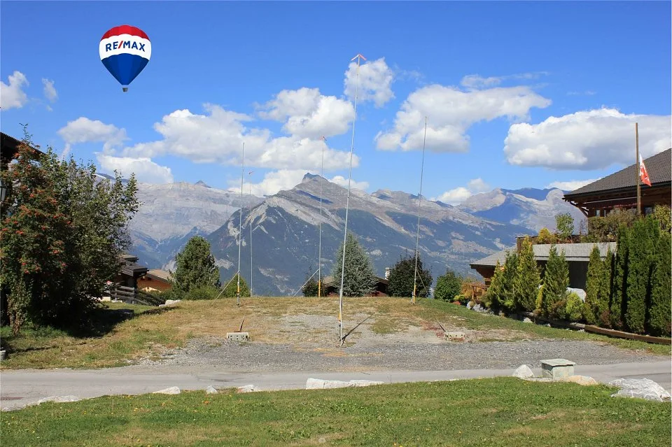 Terrain à construire avec projet, libre de mandat.
