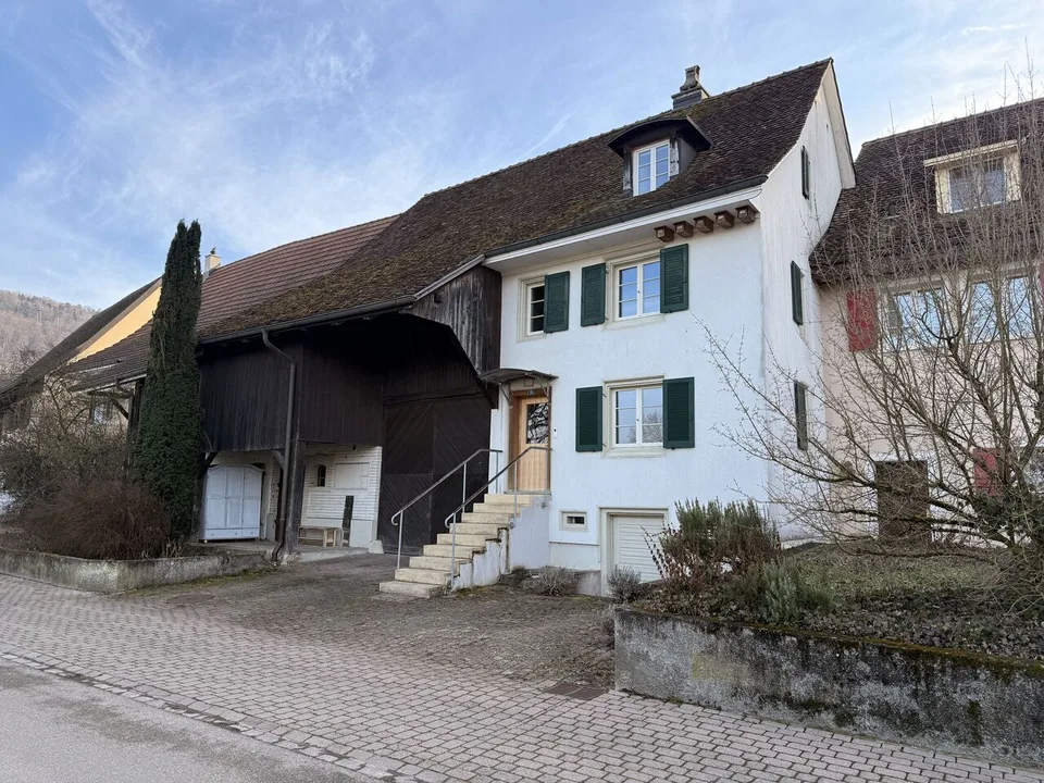 MAISON D'HABITATION HISTORIQUE AVEC POTENTIEL DE RÉNOVATION/CONSTRUCTION NEUVE AU COEUR DE RODERSDORF