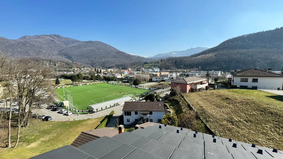 Appartamento moderno di 3.5 locali con vista panoramica a Taverne