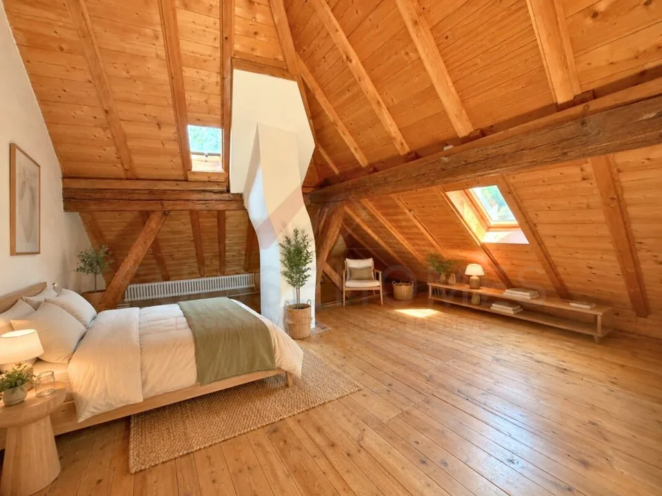 Colpo di fulmine a Romainmôtier - Duplex luminoso di 130 m² con molto charme