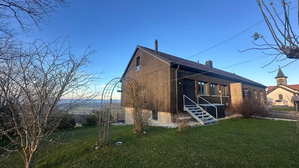Belle maison avec chambres d'hôtes et un appartement de 2,5 pièces