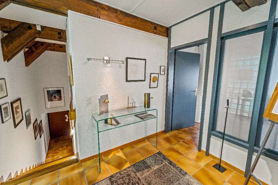 Grande casa indipendente in mezzo alla natura