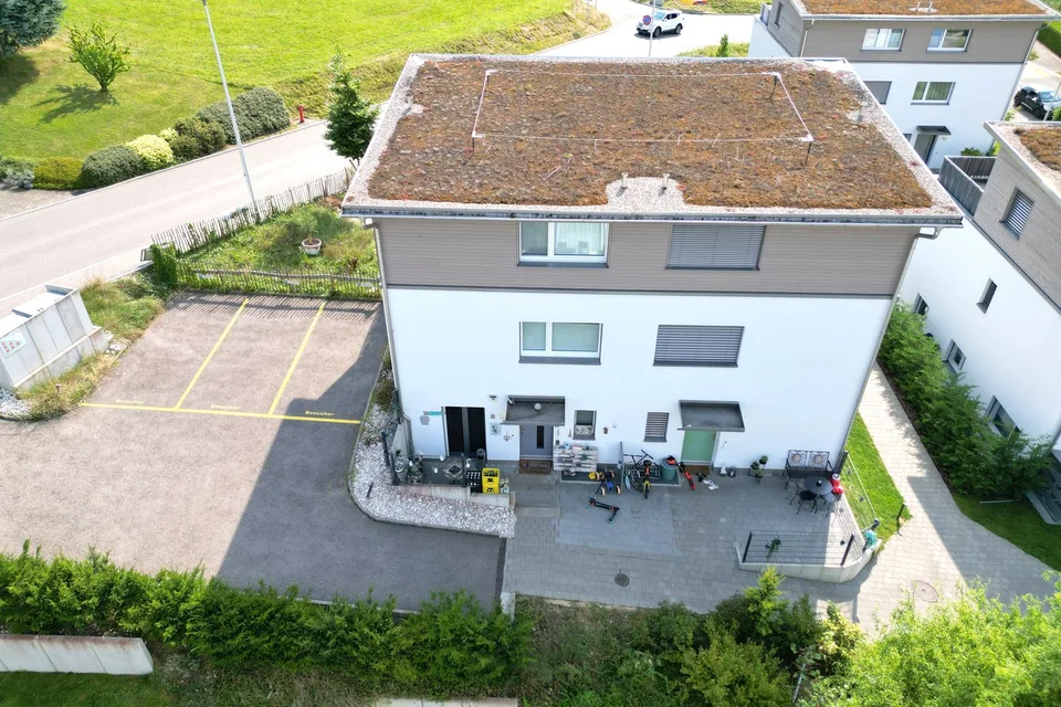 Casa a schiera familiare con vista panoramica e grande terrazza a Rodersdorf SO