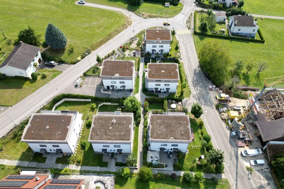 Casa a schiera familiare con vista panoramica e grande terrazza a Rodersdorf SO