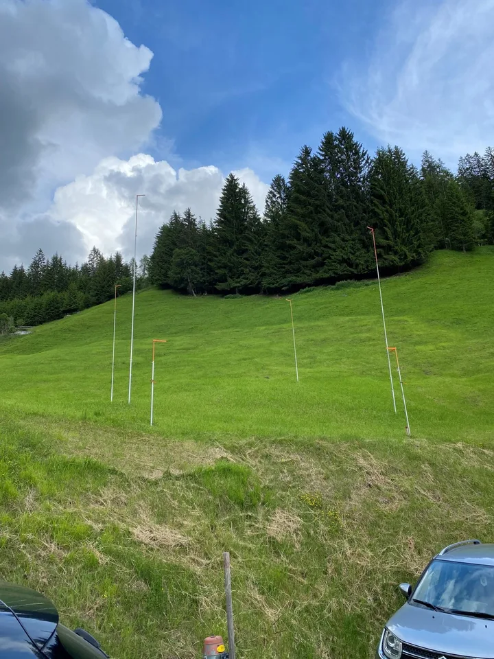 Baulandparzelle mit bewilligtem Projekt - Preis verhandelbar!