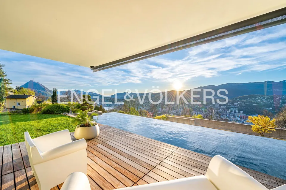 Exklusives modernes Haus mit Pool und Blick auf den Luganersee