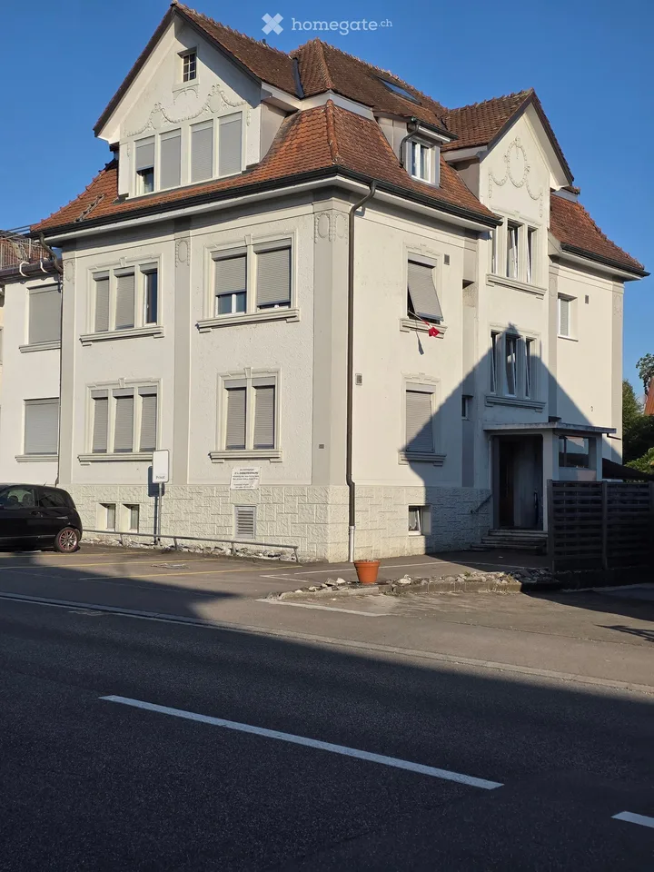 Mehrfamilienhaus für perfektes Konzept für mehrere Generationen