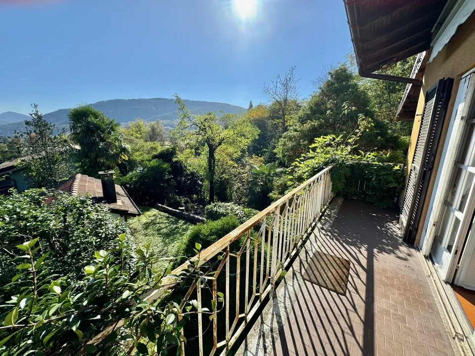Maison unifamiliale à rénover dans un endroit ensoleillé et calme avec vue sur le lac de Lugano – photo 14 sur 19