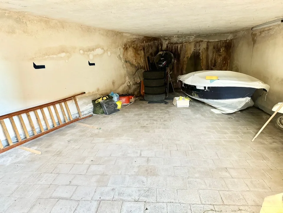Maison unifamiliale à rénover dans un endroit ensoleillé et calme avec vue sur le lac de Lugano – photo 18 sur 19