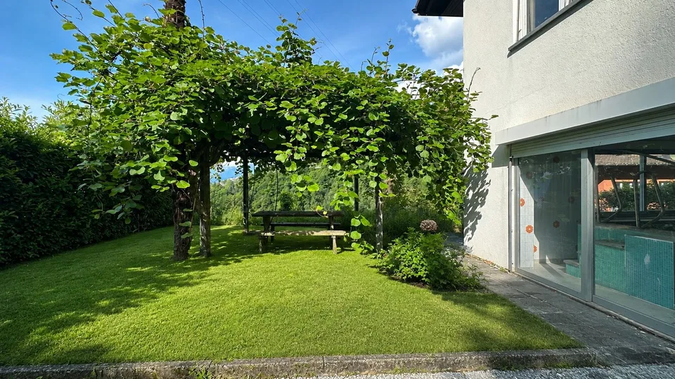 Casa unifamiliare con rustico e vista aperta – Foto 7 von 7