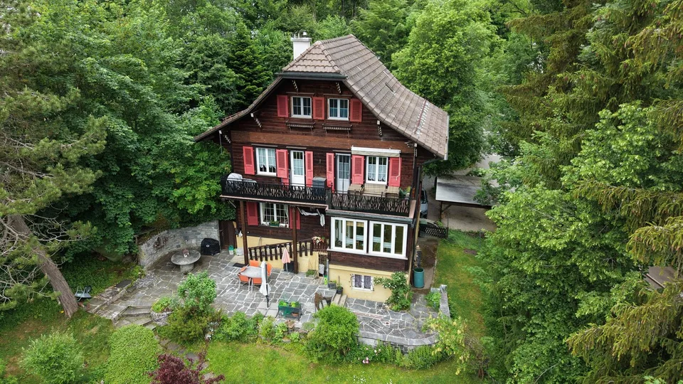 Charmante maison de deux appartements avec jardin