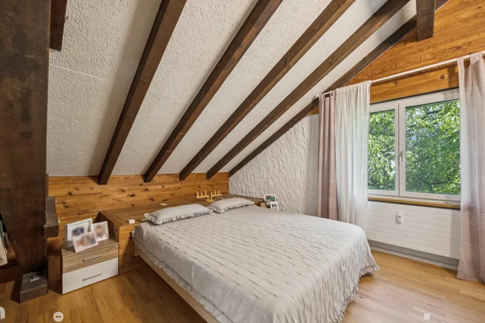 Appartement penthouse exclusif avec galerie et panorama montagnard à Interlaken