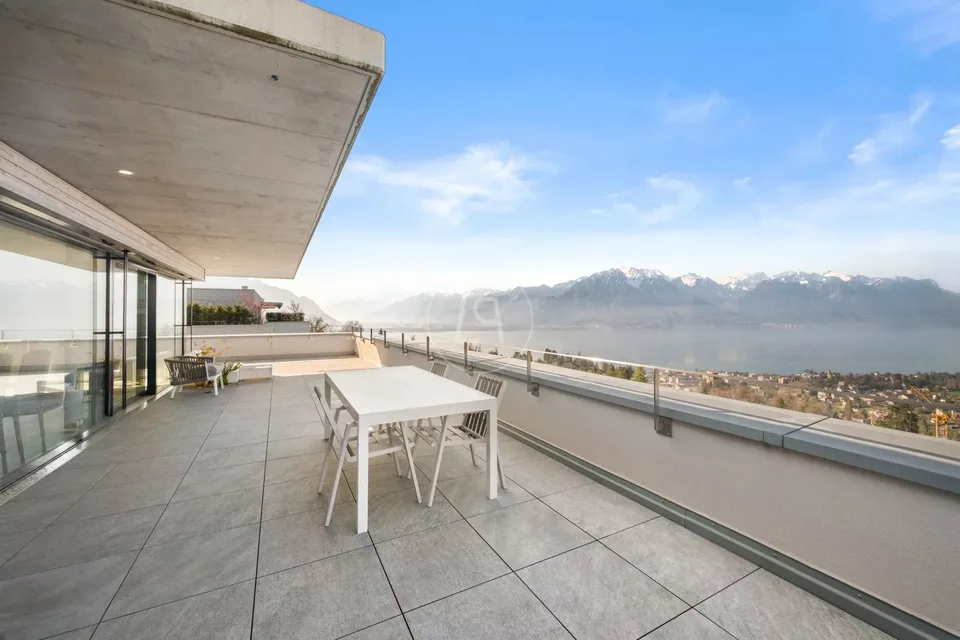 Wunderschöne moderne Penthouse mit Panoramablick in der Nähe von Montreux