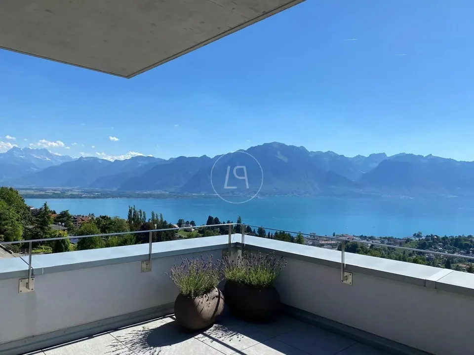 Superbe attique moderne avec vue panoramique proche de Montreux