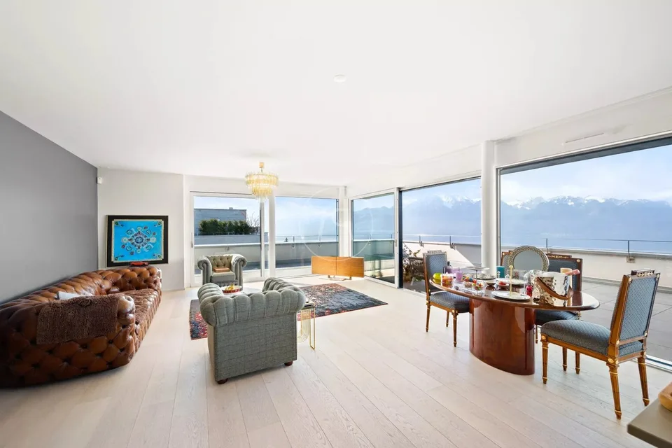 Wunderschöne moderne Penthouse mit Panoramablick in der Nähe von Montreux