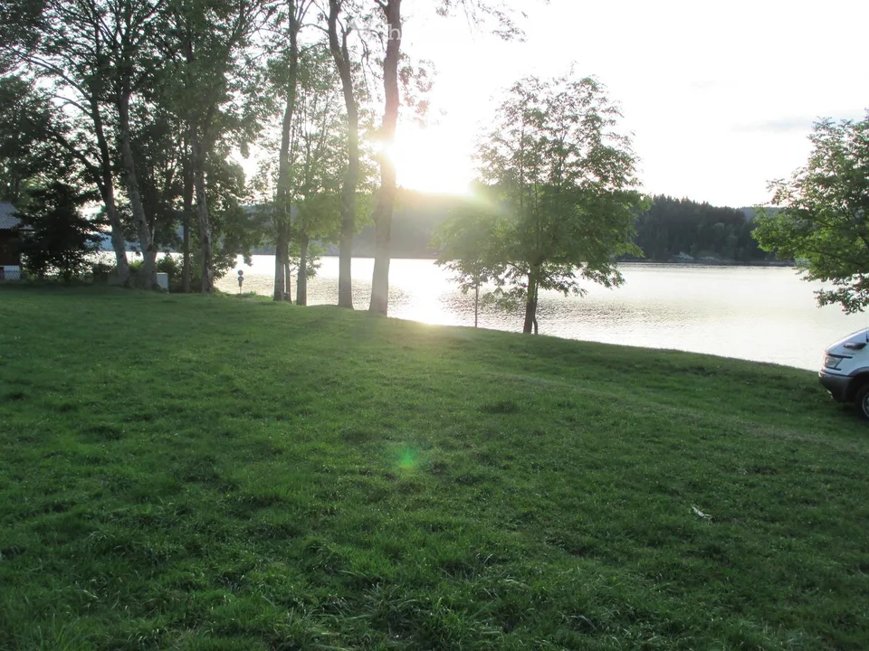 Terrain à bâtir d'exception à 1342 Le Pont, pieds dans l'eau du lac de Joux