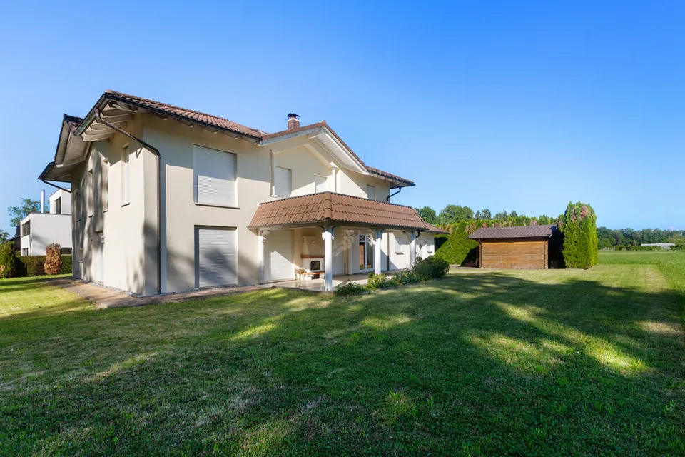 PRESTO DISPONIBILE - Tenuta da sogno sul lago