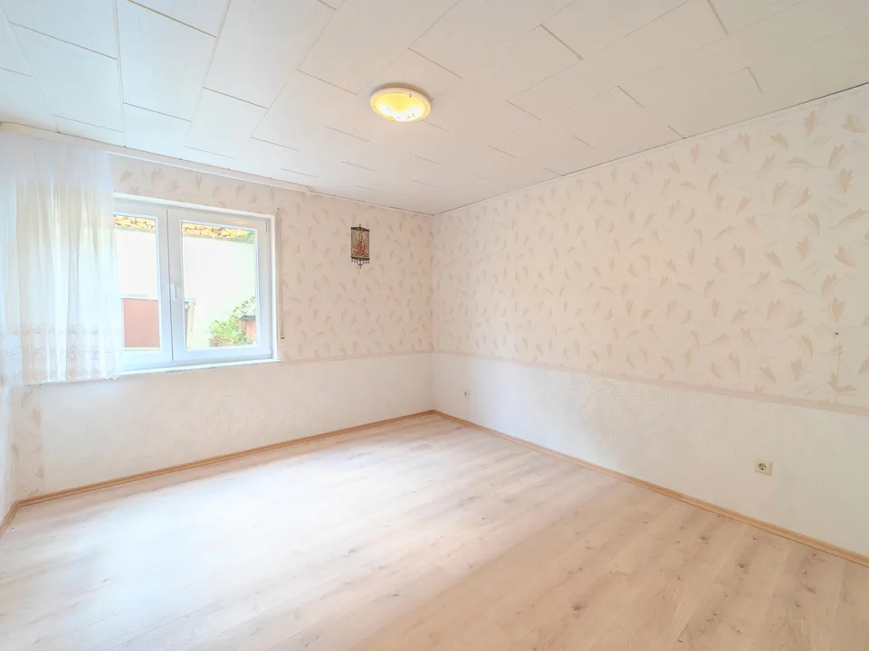 Spacious single-family house with separate apartment in Pfohren – photo 13 of 13