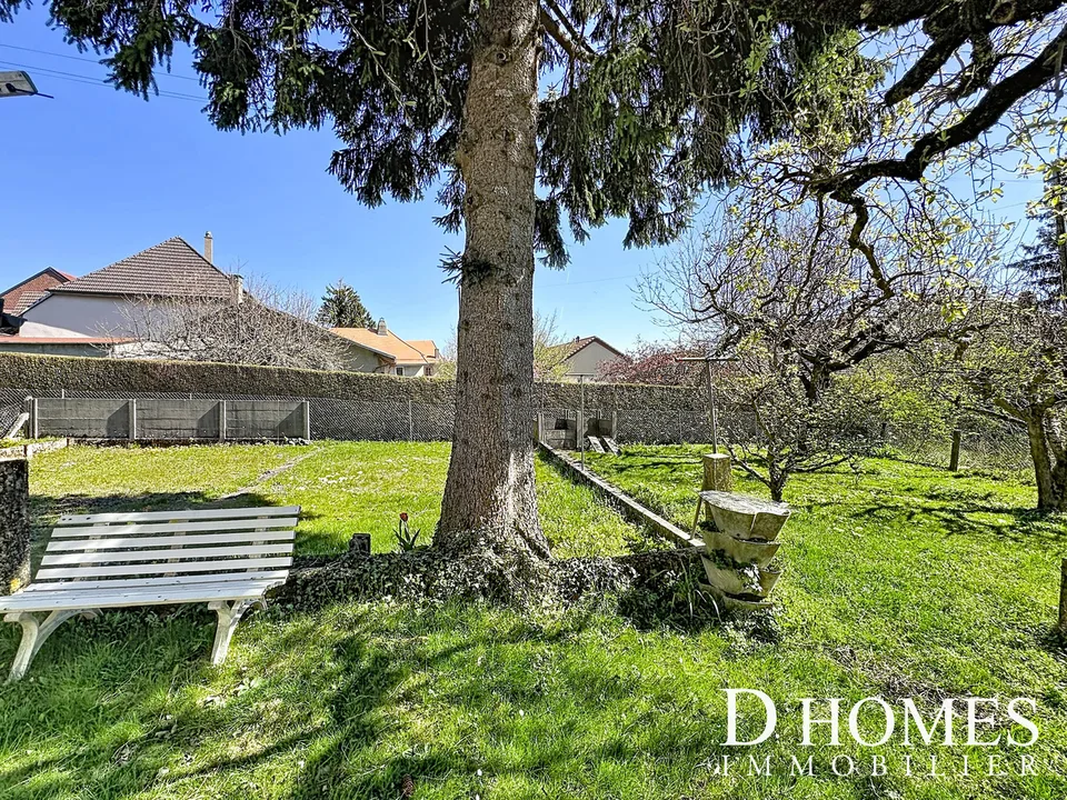 EN EXCLUSIVITÉ - Maison villageoise avec beau potentiel