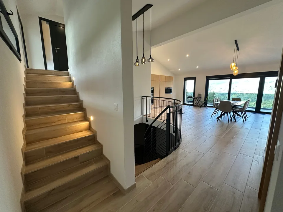 Villa familiale neuve avec vue panoramique – Crans-Montana