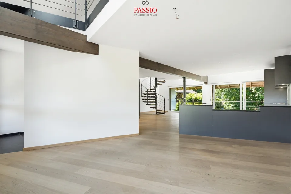Abitare esclusivo su 3 livelli: appartamento di lusso 7 locali in posizione ideale