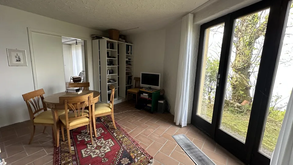 Casa Unifamiliare con vista lago e terreno edificabile